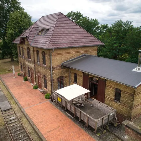 Bahnhof Werder Apartment